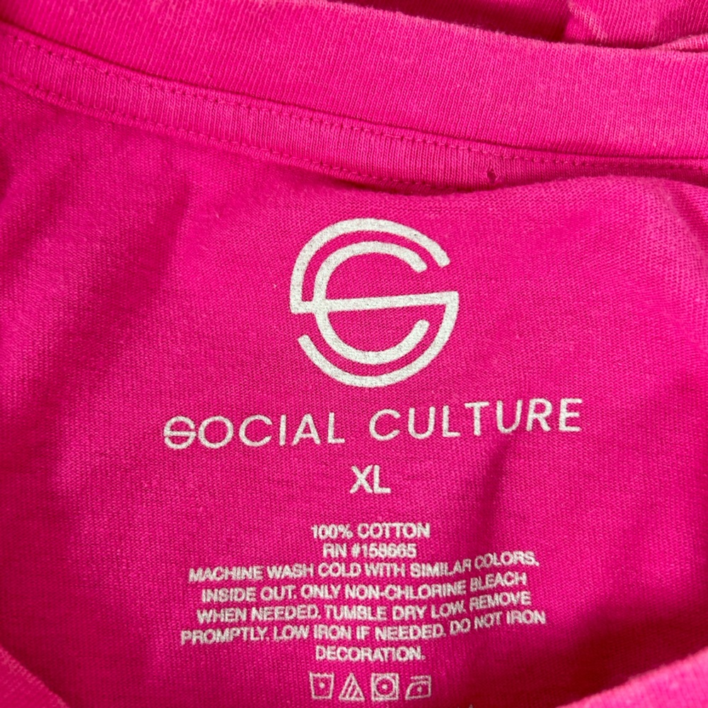 Social Culture pink crop top short sleeve shirt - Picture 2 of 3